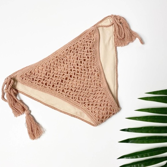 MINK PINK Adrift Crochet Pink Medium Bikini Bottom Brand New - Picture 1 of 6